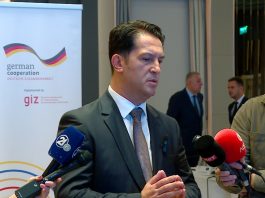 “Vetëm për temën”, Bekim Sali refuzon të deklarohet për procesin e Hagës