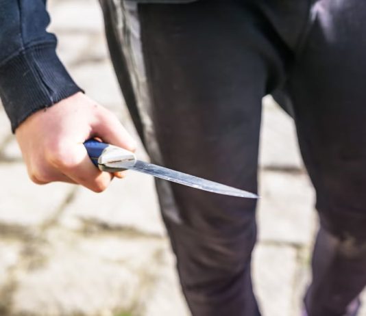 Sulm me mjet të mprehtë në shkollë – plagoset 14-vjeçari në Bit Pazar