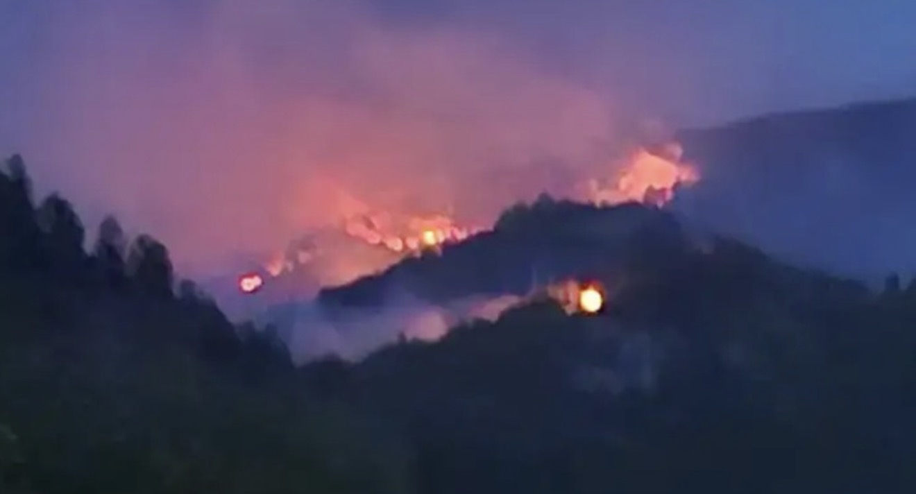 Zjarri pranë Belicës vazhdon  mbi 60 persona në terren për ta frenuar