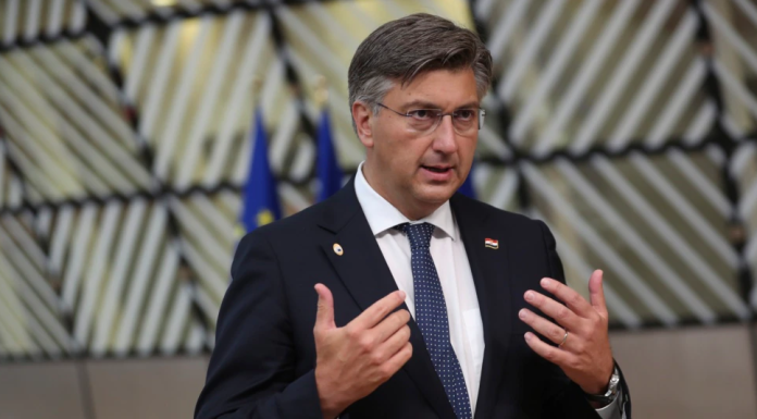 Plenkoviq: Të gjitha vendet fqinje duhet ta pyesin veten pse Serbia po armatoset në një shkallë të tillë