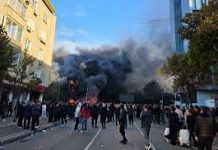 TOMAHAWK: Është e lehtë të shesësh mend kur je larg betejës, por shumë më e vështirë të tregosh solidaritet kur studentët kanë nevojë për mbështetje konkrete