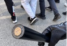 Policia nuk përdor shkop gome, por kabllo alumini 70 mm² mbi trupat e protestuesve!