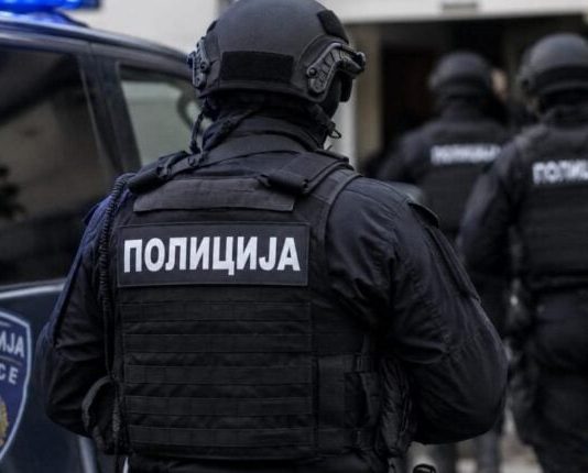 Kapet në Tetovë personi i kërkuar, transferohet për vuajtjen e dënimit