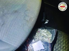 Tentoi të kontrabandonte 595 unaza argjendi në Tabanoc, i fshehu nën ulëse