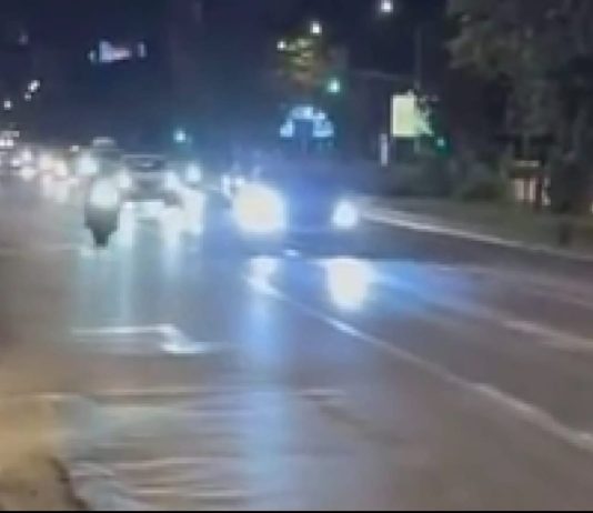 Voziste në një rrotë aty ku humbi jetën Frosina, identifikohet motoçiklisti