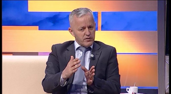 “Bac, s’u kry” – kur nostalgjia e luftës bëhet shkallë për pushtet