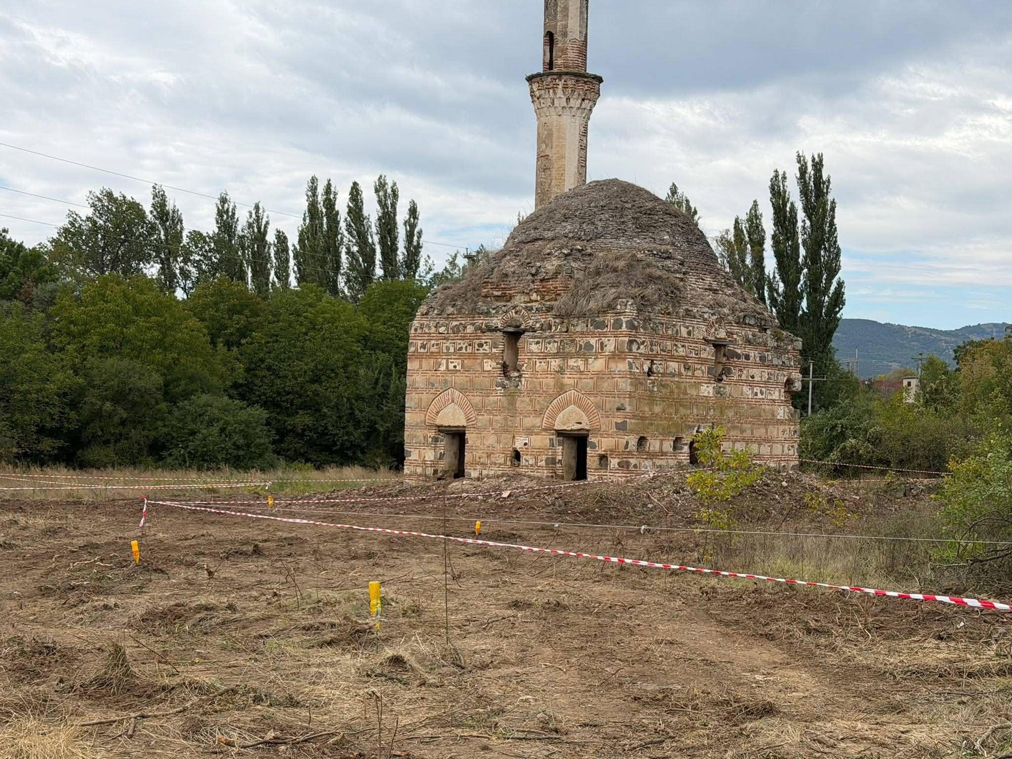 Husejn Bajrami paguan 26 mijë euro për rrugën që mundëson qasjen në Xhaminë e Tabanocit  Kumanovë