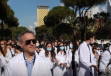 Gazeta gjermane: Vuçiç dhe Erdogan mbështesin Ramën, ndërsa mjekët dhe profesorët mbështesin studentët