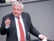 Deputeti gjerman i CDU-së mbështet studentët: shqiptarët me vlera europiane kërkojnë fundin e korrupsionit.