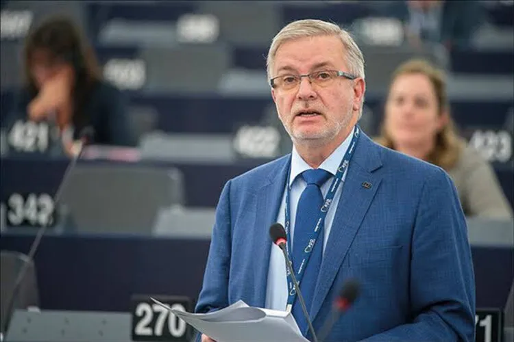 eurodeputeti-gjerman-michael-gahler-denoncon-lidhjet-shtet-ps-krim-gjate-zgjedhjeve-ne-shqiperi