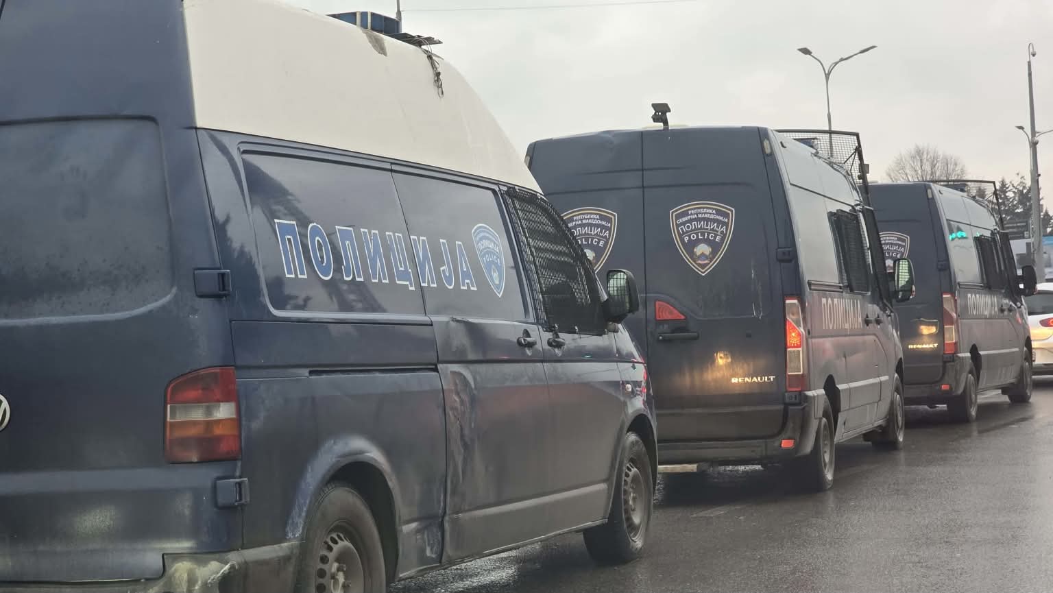 Aksion i madh policor në gjithë Maqedoninë  16 të arrestuar  konfiskohen drogë dhe armë