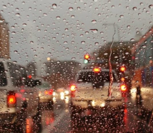 Rikthehet i ftohti në Maqedoni: Shi, borë në male dhe erë mbi 60 km/h!