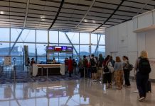 Alarm për të ardhmen e vendit: Një në tre të rinj nuk e sheh veten në Maqedoni!