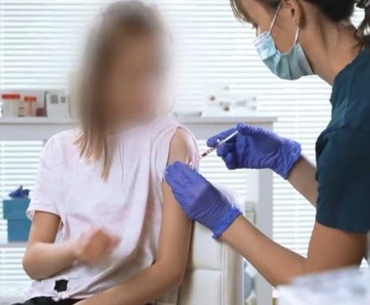 Nis regjistrimi për vaksinimin falas kundër gripit, ja kush përfiton dhe si të aplikoni
