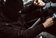 Çelësi në bravë, vetura në duart e të miturve – vidhet “Ford Fiesta” nga një autosallon në Dibër